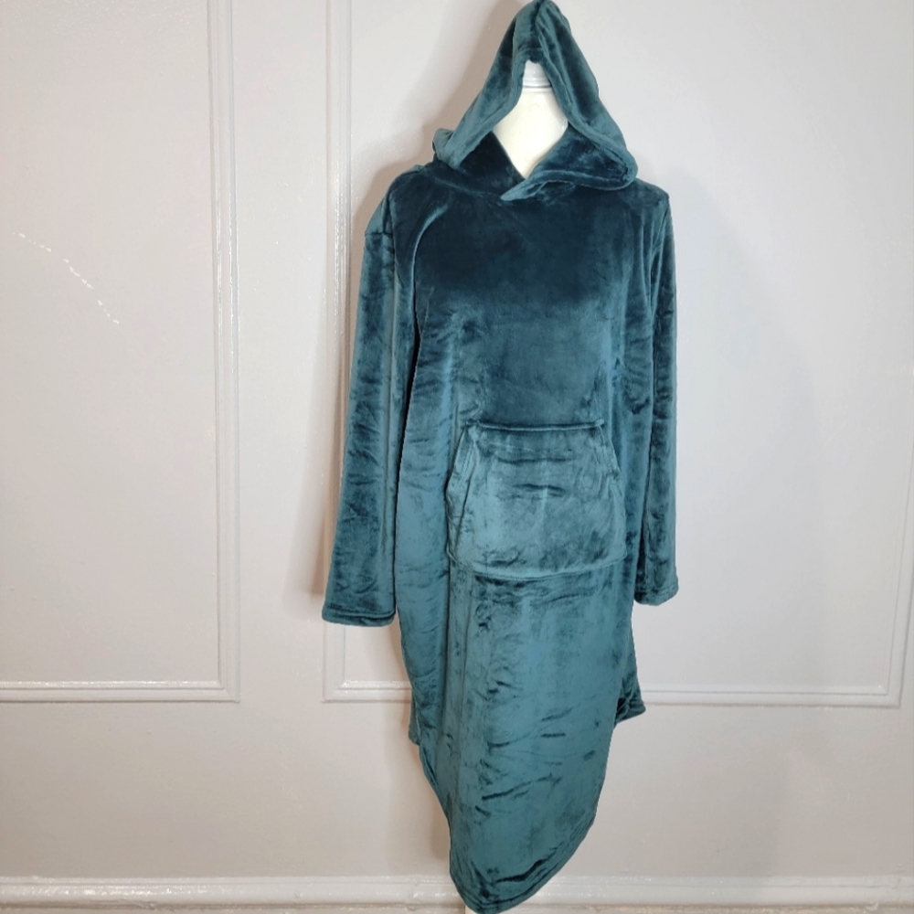32 DEGREES Heat Women's Hooded Plush Sleep Lounger